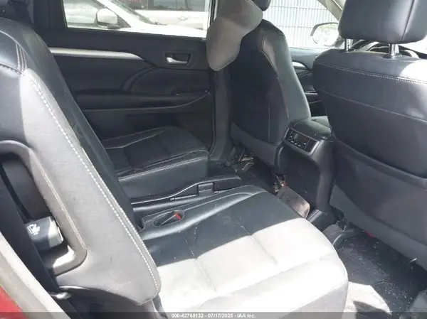 5TDJZRFHXHS402208 2017 TOYOTA HIGHLANDER - Image 8