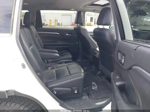 5TDJZRFHXHS409546 2017 TOYOTA HIGHLANDER - Image 8