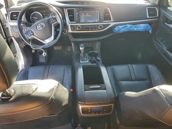 5TDJZRFHXHS423026 2017 TOYOTA HIGHLANDER - Image 8