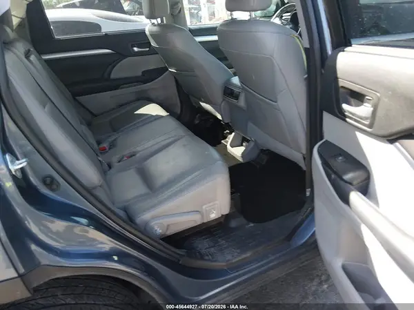 5TDJZRFHXHS430008 2017 TOYOTA HIGHLANDER - Image 8