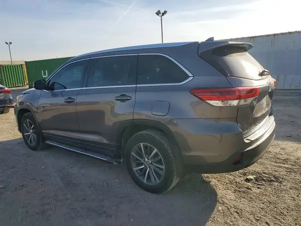 5TDJZRFHXHS432146 2017 TOYOTA HIGHLANDER - Image 2