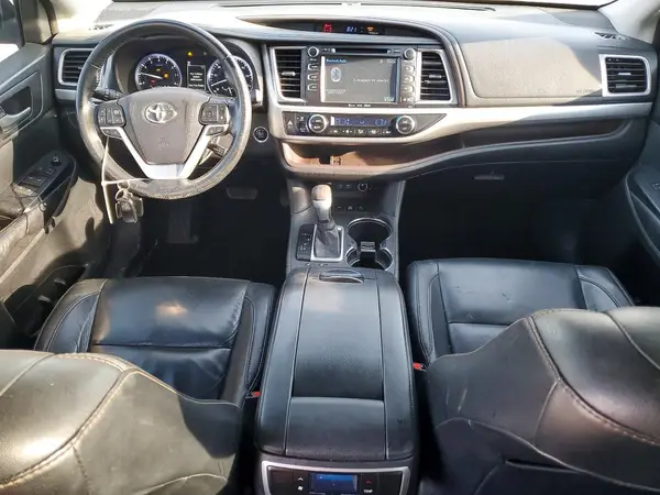 5TDJZRFHXHS432146 2017 TOYOTA HIGHLANDER - Image 8