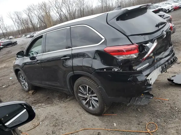 5TDJZRFHXHS439971 2017 TOYOTA HIGHLANDER - Image 2