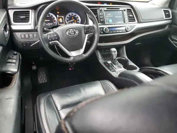 5TDJZRFHXHS439971 2017 TOYOTA HIGHLANDER - Image 8
