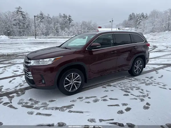 5TDJZRFHXHS449349 2017 TOYOTA HIGHLANDER - Image 2