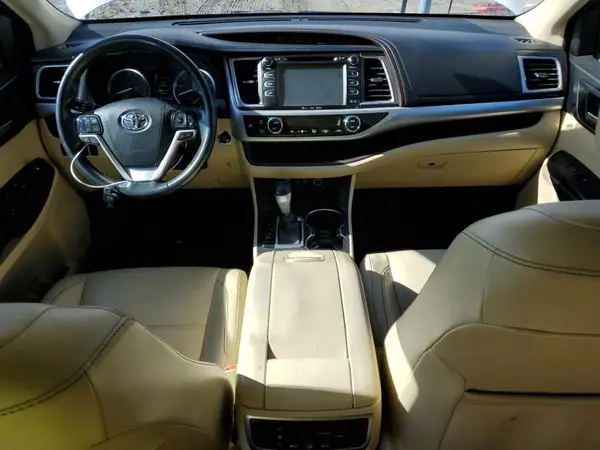 5TDJZRFHXHS449447 2017 TOYOTA HIGHLANDER - Image 8