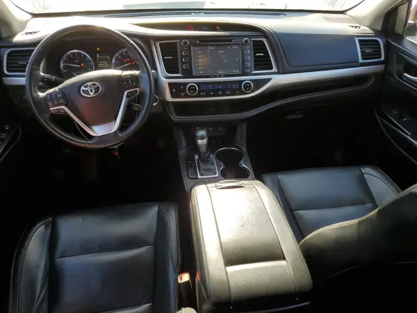 5TDJZRFHXHS458147 2017 TOYOTA HIGHLANDER - Image 8