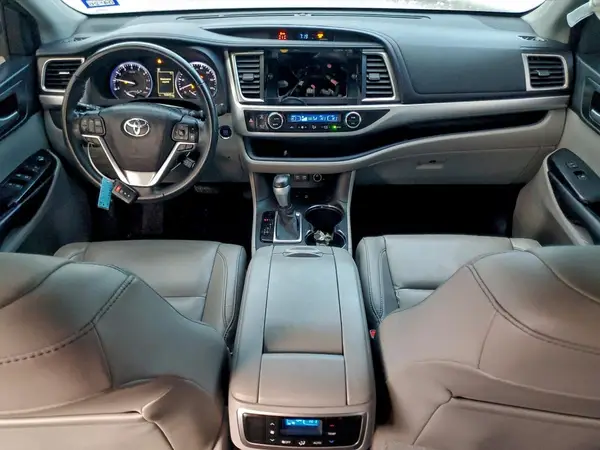 5TDJZRFHXHS462604 2017 TOYOTA HIGHLANDER - Image 8