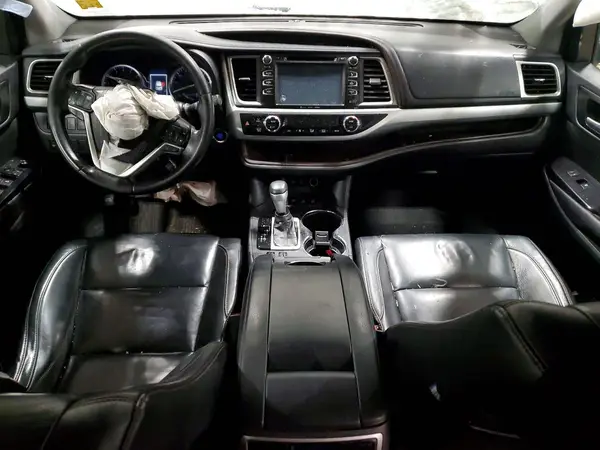 5TDJZRFHXHS509582 2017 TOYOTA HIGHLANDER - Image 8
