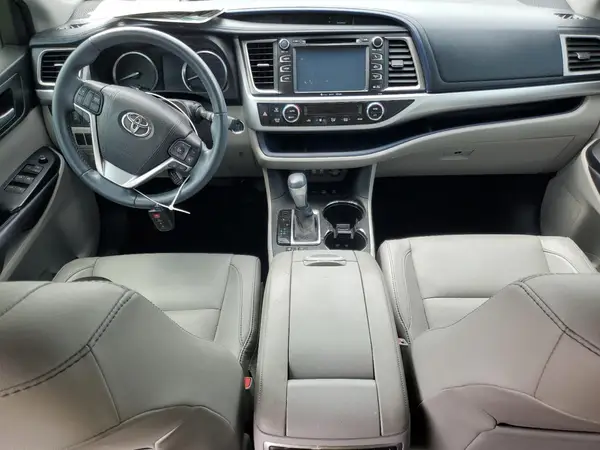 5TDJZRFHXHS512773 2017 TOYOTA HIGHLANDER - Image 8