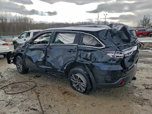 5TDJZRFHXHS519206 2017 TOYOTA HIGHLANDER - Image 2