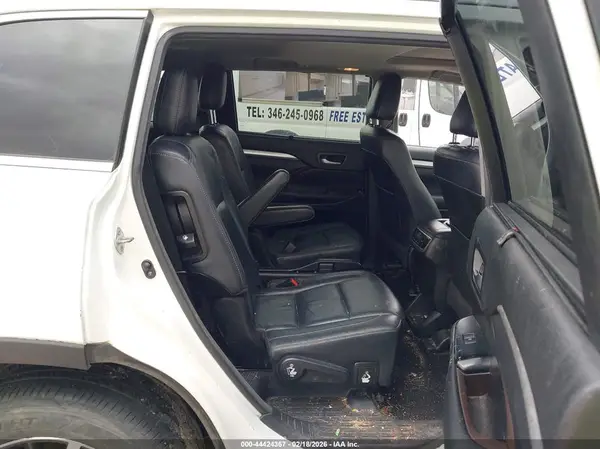 5TDJZRFHXJS485368 2018 TOYOTA HIGHLANDER - Image 8