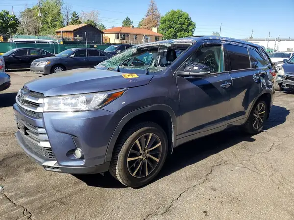 5TDJZRFHXJS485502 2018 TOYOTA HIGHLANDER - Image 1