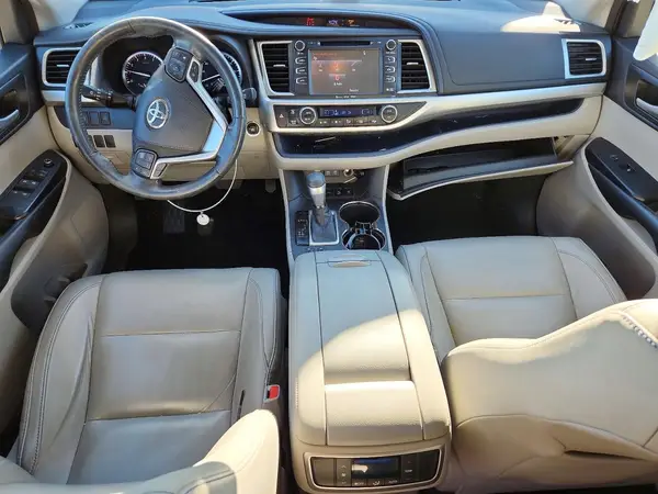 5TDJZRFHXJS490442 2018 TOYOTA HIGHLANDER - Image 8