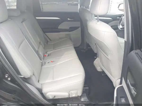 5TDJZRFHXJS497844 2018 TOYOTA HIGHLANDER - Image 8