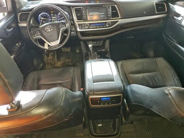5TDJZRFHXJS525688 2018 TOYOTA HIGHLANDER - Image 8