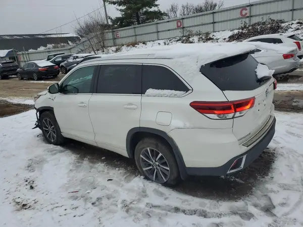 5TDJZRFHXJS527344 2018 TOYOTA HIGHLANDER - Image 2