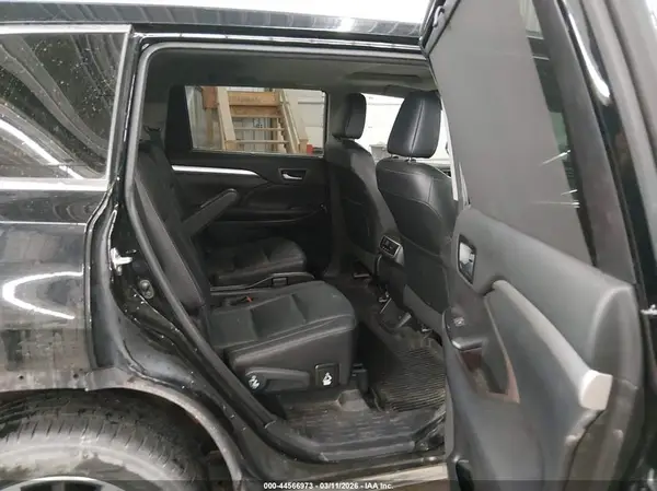 5TDJZRFHXJS532527 2018 TOYOTA HIGHLANDER - Image 8