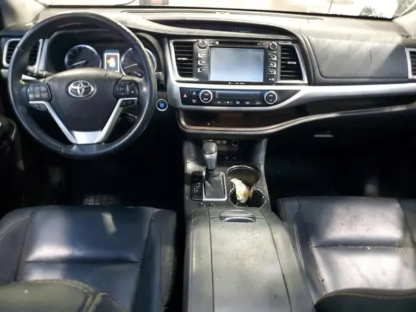 5TDJZRFHXJS534066 2018 TOYOTA HIGHLANDER - Image 8