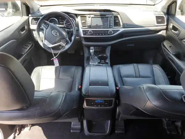 5TDJZRFHXJS536495 2018 TOYOTA HIGHLANDER - Image 8