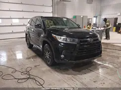 5TDJZRFHXJS538201 2018 TOYOTA HIGHLANDER