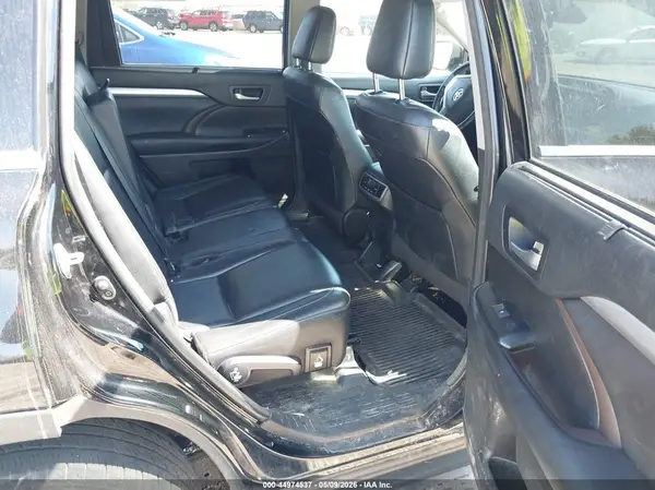 5TDJZRFHXJS538537 2018 TOYOTA HIGHLANDER - Image 8