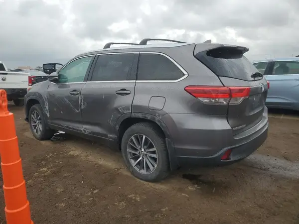 5TDJZRFHXJS541874 2018 TOYOTA HIGHLANDER - Image 2