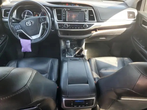 5TDJZRFHXJS544032 2018 TOYOTA HIGHLANDER - Image 8
