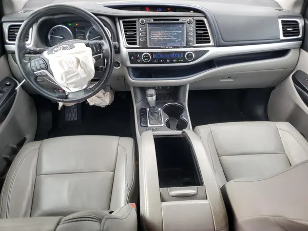 5TDJZRFHXJS545729 2018 TOYOTA HIGHLANDER - Image 8