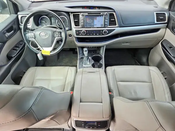 5TDJZRFHXJS548923 2018 TOYOTA HIGHLANDER - Image 8