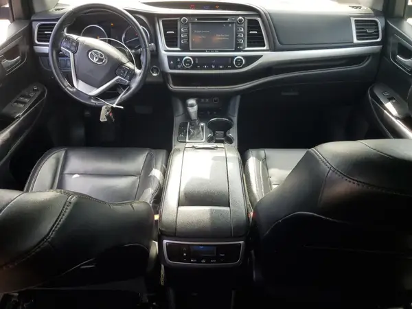 5TDJZRFHXJS555080 2018 TOYOTA HIGHLANDER - Image 8