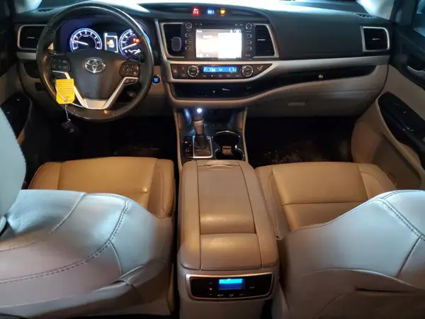 5TDJZRFHXJS557458 2018 TOYOTA HIGHLANDER - Image 8