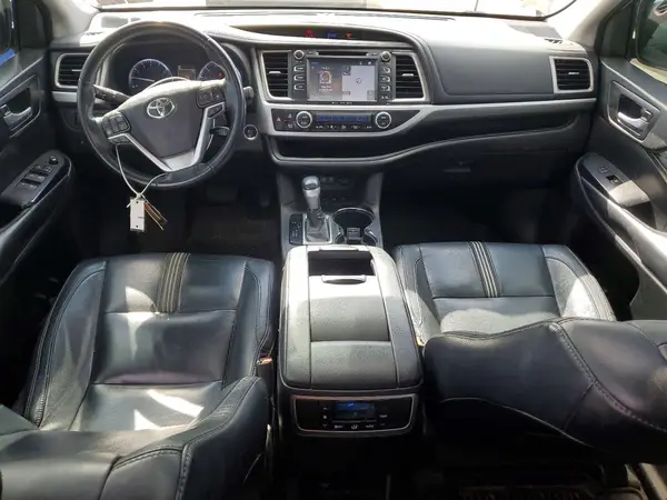 5TDJZRFHXJS559095 2018 TOYOTA HIGHLANDER - Image 8
