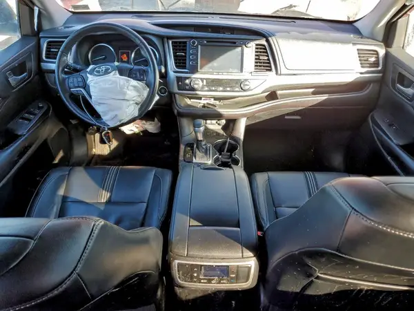 5TDJZRFHXJS561803 2018 TOYOTA HIGHLANDER - Image 8
