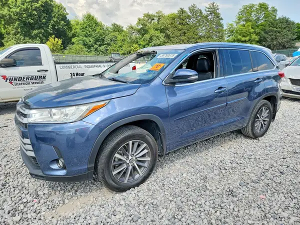 5TDJZRFHXJS802565 2018 TOYOTA HIGHLANDER - Image 1