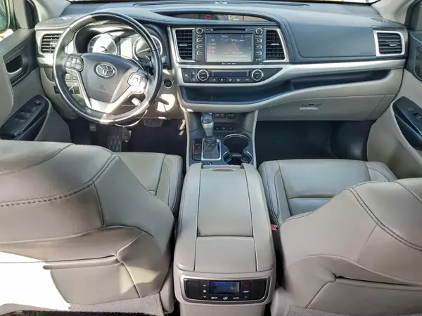 5TDJZRFHXJS806678 2018 TOYOTA HIGHLANDER - Image 8