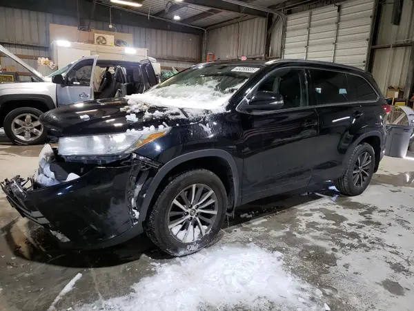 5TDJZRFHXJS826946 2018 TOYOTA HIGHLANDER - Image 1