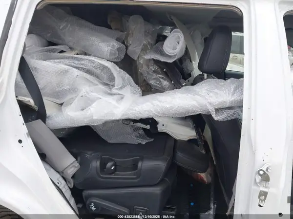 5TDJZRFHXJS827207 2018 TOYOTA HIGHLANDER - Image 8