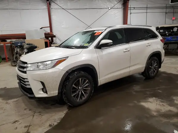 5TDJZRFHXJS844766 2018 TOYOTA HIGHLANDER - Image 1