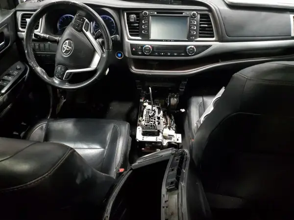 5TDJZRFHXJS844766 2018 TOYOTA HIGHLANDER - Image 8