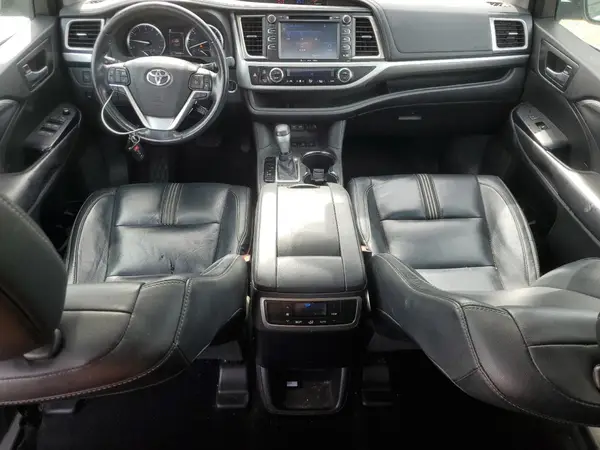 5TDJZRFHXJS845111 2018 TOYOTA HIGHLANDER - Image 8