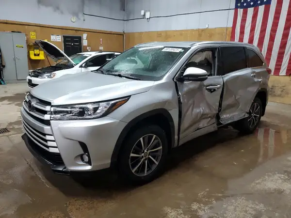 5TDJZRFHXJS846274 2018 TOYOTA HIGHLANDER - Image 1