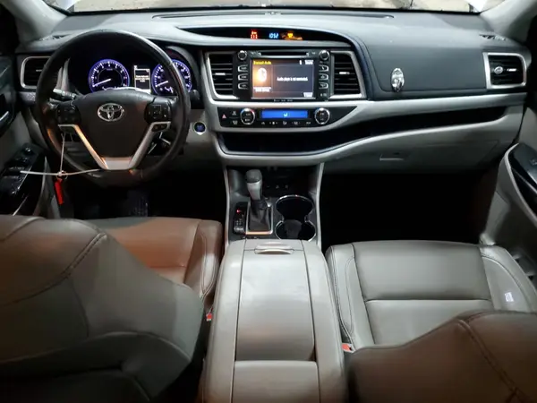 5TDJZRFHXJS846274 2018 TOYOTA HIGHLANDER - Image 8