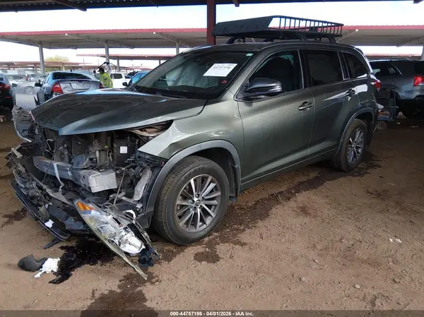 5TDJZRFHXJS849580 2018 TOYOTA HIGHLANDER - Image 2