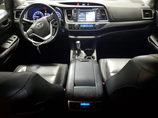 5TDJZRFHXJS854665 2018 TOYOTA HIGHLANDER - Image 8
