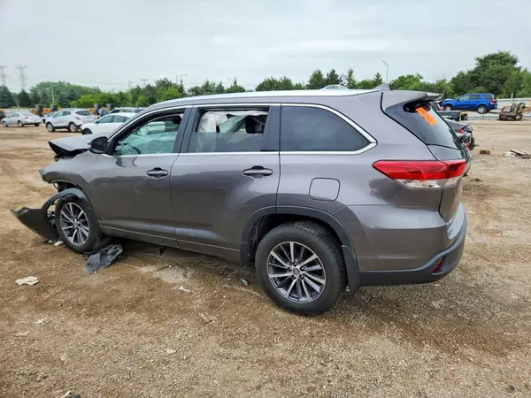 5TDJZRFHXJS854925 2018 TOYOTA HIGHLANDER - Image 2