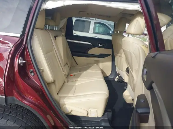 5TDJZRFHXJS862295 2018 TOYOTA HIGHLANDER - Image 8