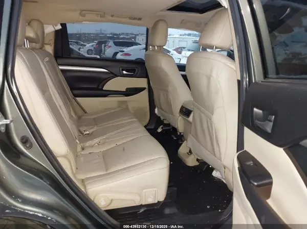 5TDJZRFHXJS870221 2018 TOYOTA HIGHLANDER - Image 8