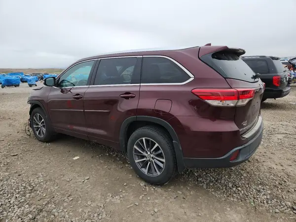 5TDJZRFHXJS872714 2018 TOYOTA HIGHLANDER - Image 2