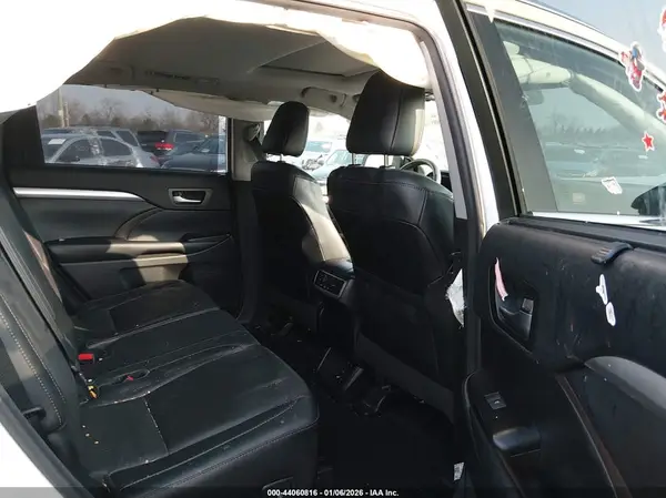 5TDJZRFHXJS877539 2018 TOYOTA HIGHLANDER - Image 8